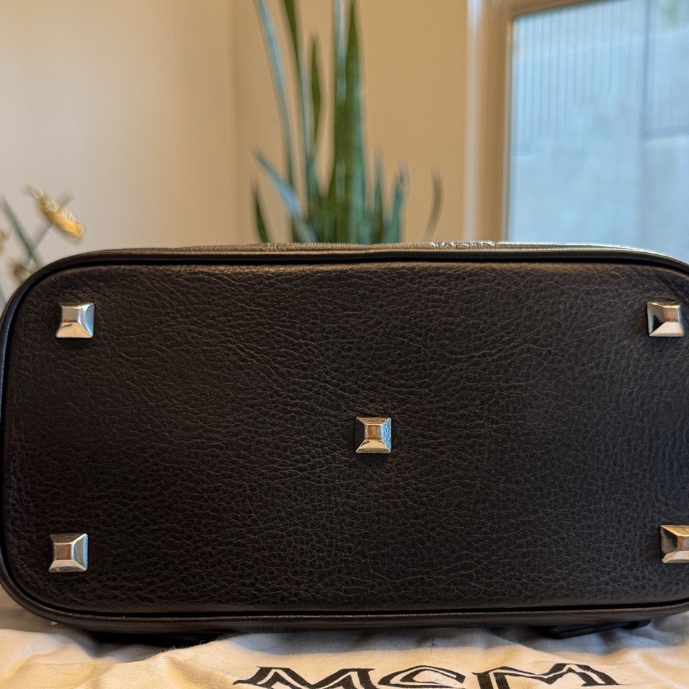 MCM Black Embossed Leather Visetos Crossbody Bag with Silver Hardware - Picture 4 of 16